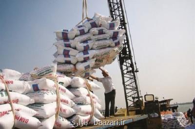 گمرک: قیمت برنج صعودی است محموله های وارداتی را تعیین تکلیف کنید