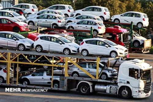 مالیات بر نقل و انتقال خودرو های صفر به خودروسازان منتقل شد