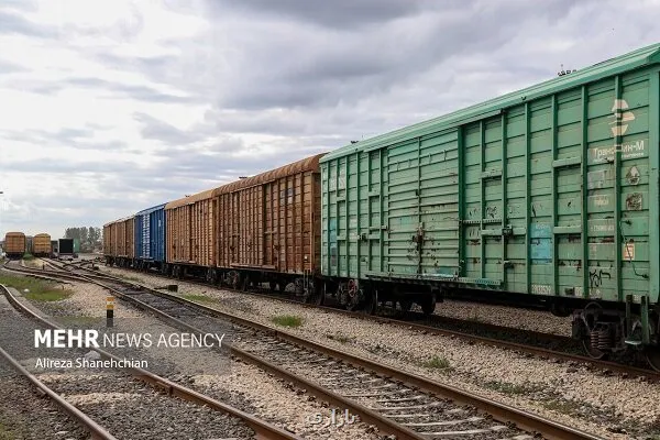 فراهم شدن امکان واردات خودرو با قطار